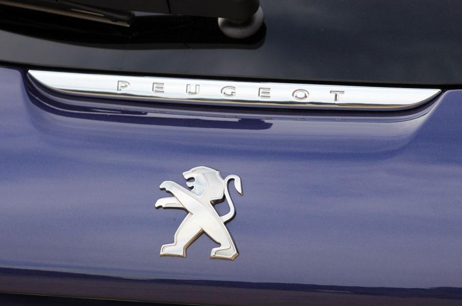  Peugeot 208 5-Door 2012 года  (фото 47 из 73)